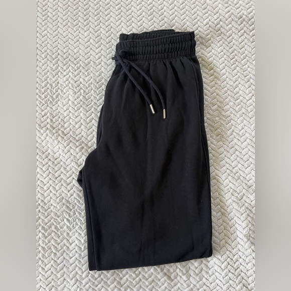H&M Pants - H&M Black Sweatpants